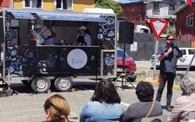 Foodtruck Sabores del Puerto traslada cocina ancestral en vivo en pleno centro de Puerto Montt.